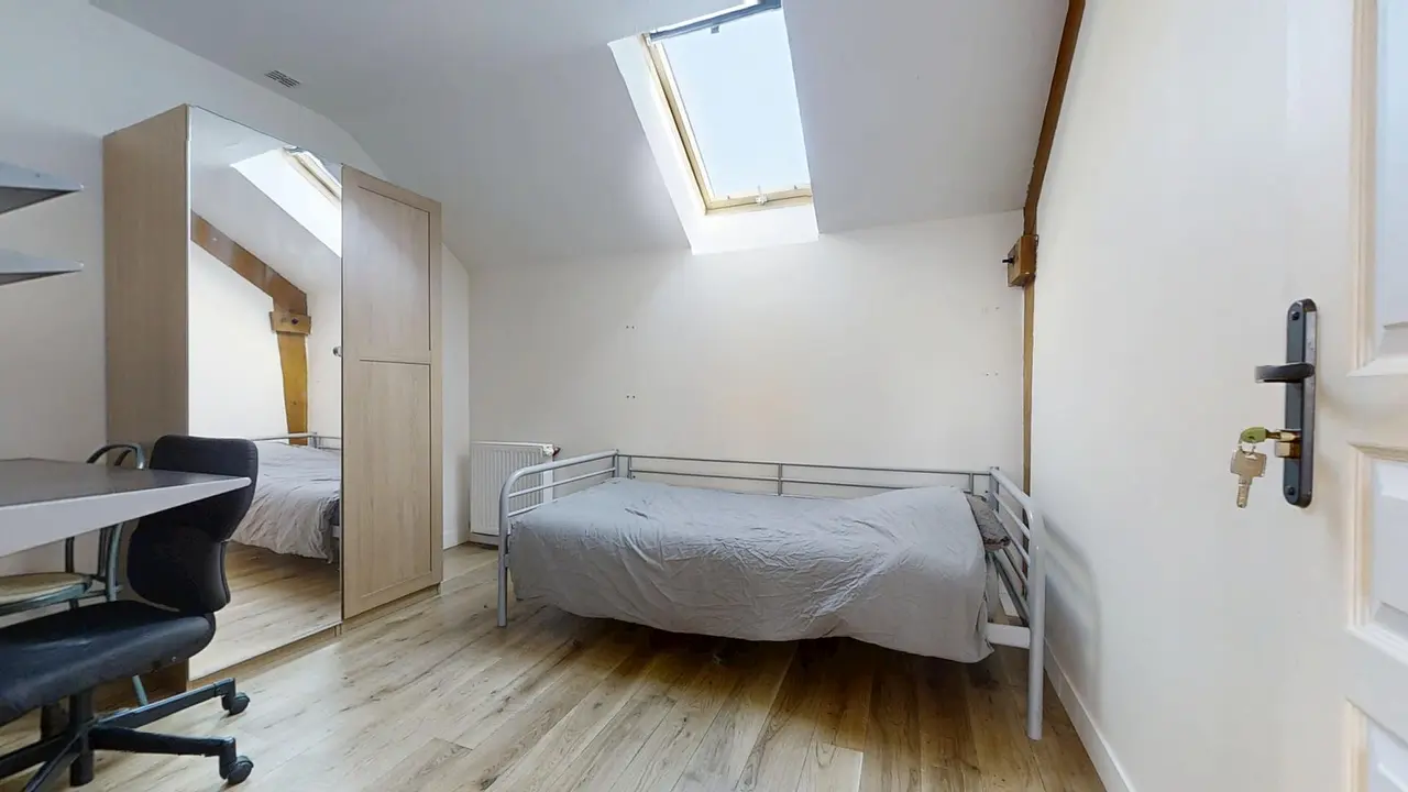 Colocation meublée de 200.0m2 - 550€ - Cergy