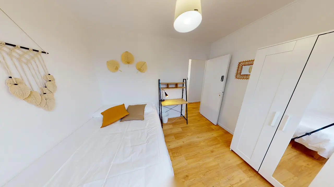 Colocation meublée de 75.0m2 - 567€ - Lyon