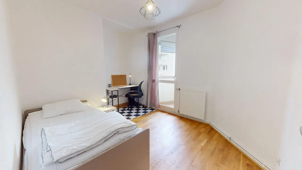 Colocation meublée de 98.77m2 - 584€ - Villeurbanne