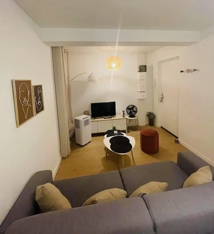 Appartement meublé de 23.67m2 - 625€ - Marseille