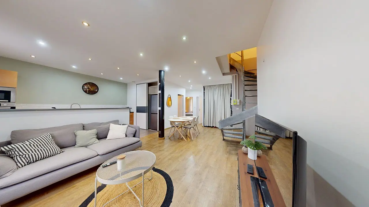 Appartement meublé de 79.18m2 - 1650€ - Oullins