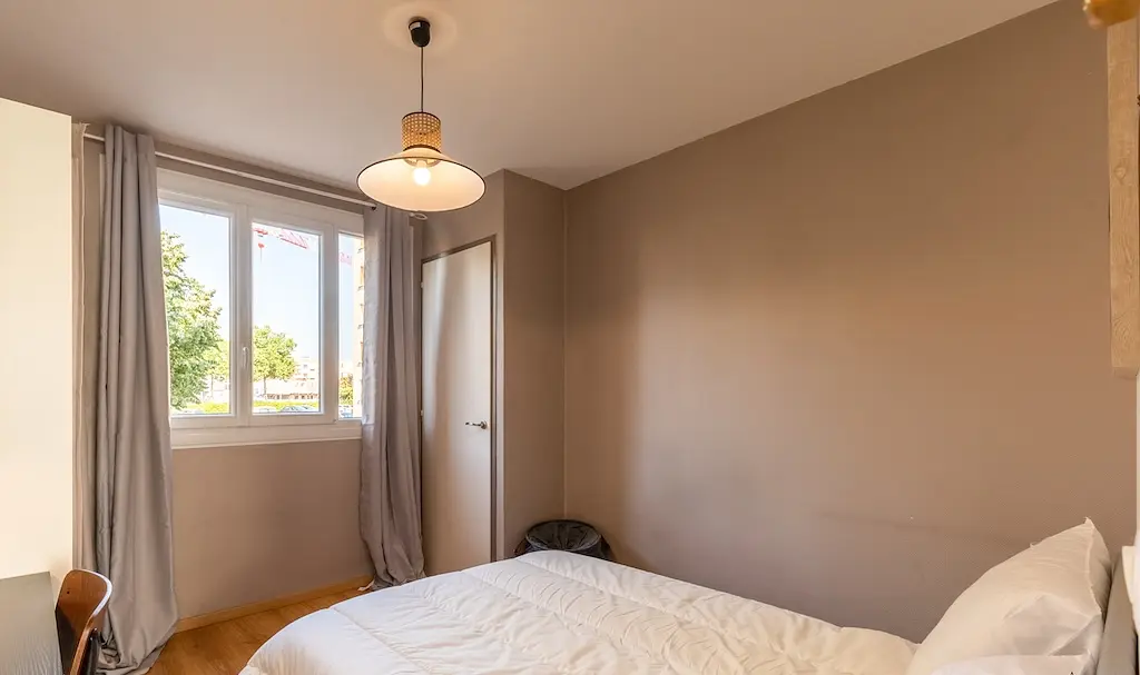 Colocation meublée de 73.2m2 - 475€ - Vénissieux