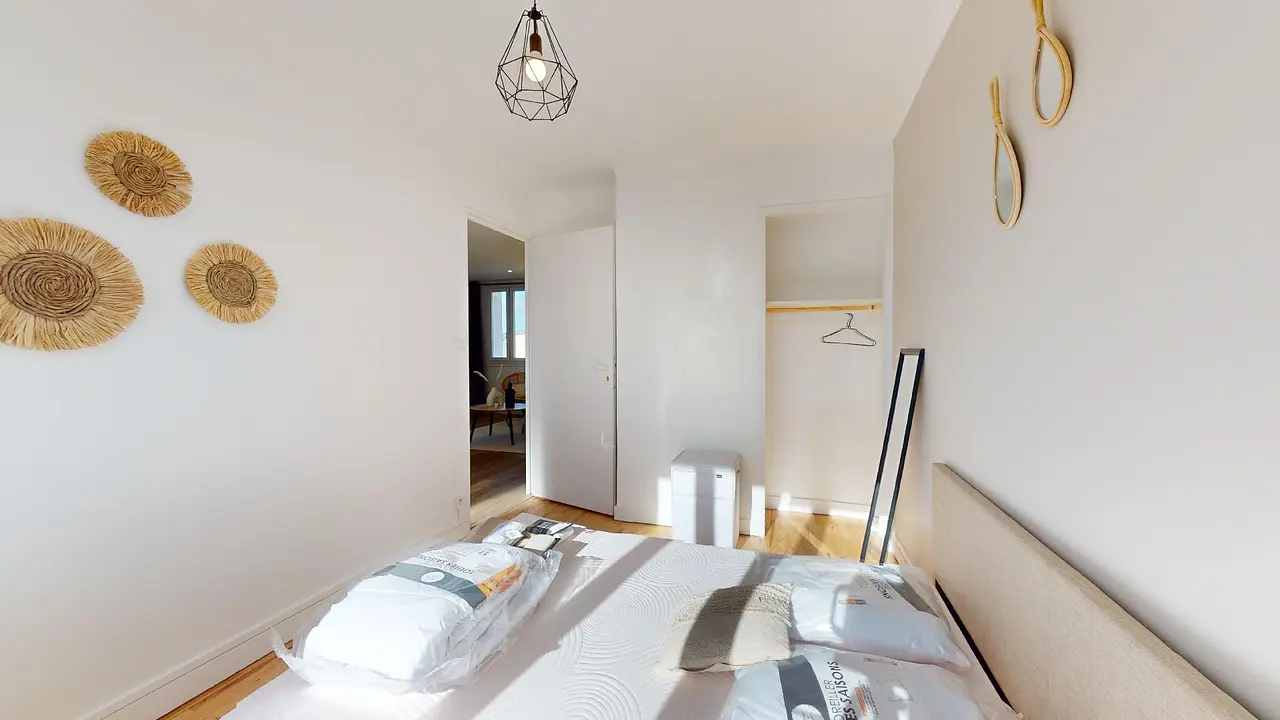 Colocation meublée de 64.0m2 - 571€ - Vénissieux