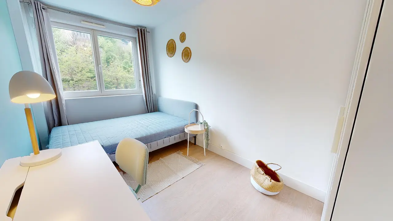 Colocation meublée de 75.0m2 - 551€ - Lyon