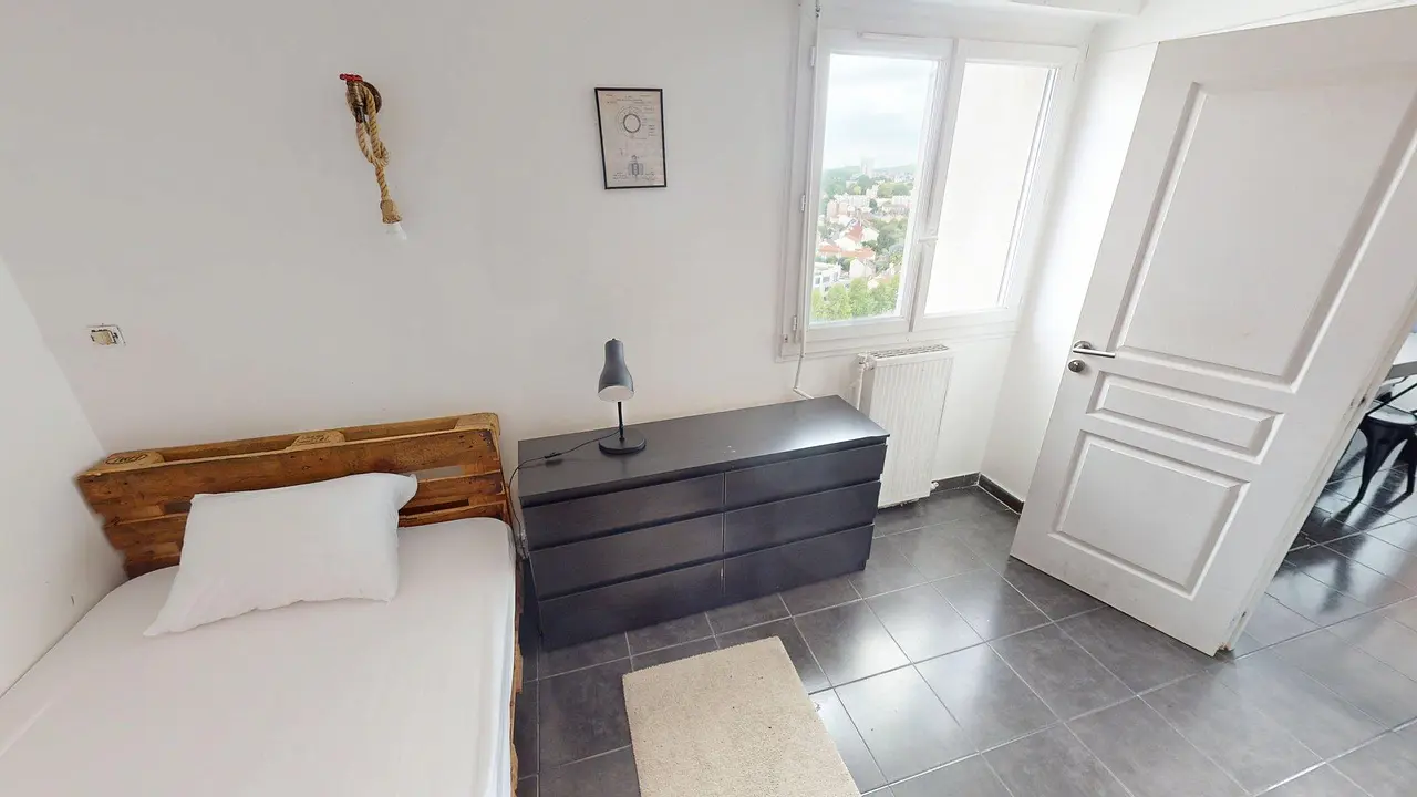 Colocation meublée de 87.79m2 - 550€ - Épinay-sur-Seine