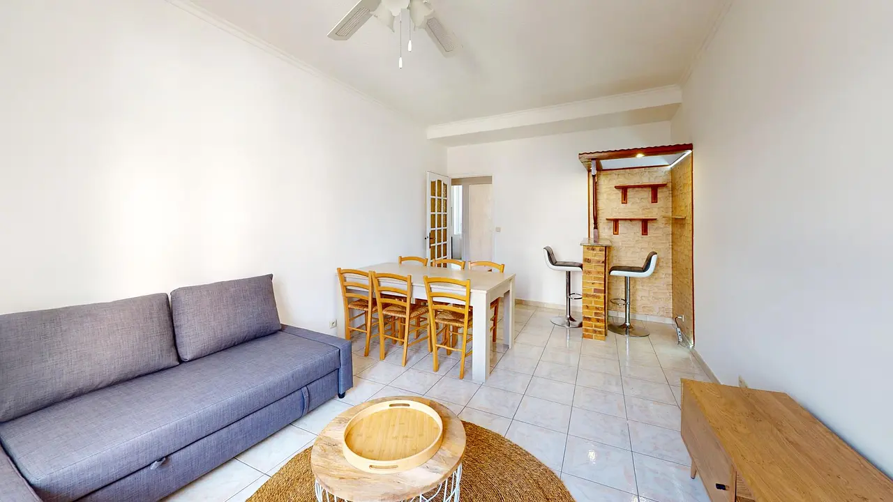 Appartement meublé de 83.0m2 - 883€ - Saint-Étienne