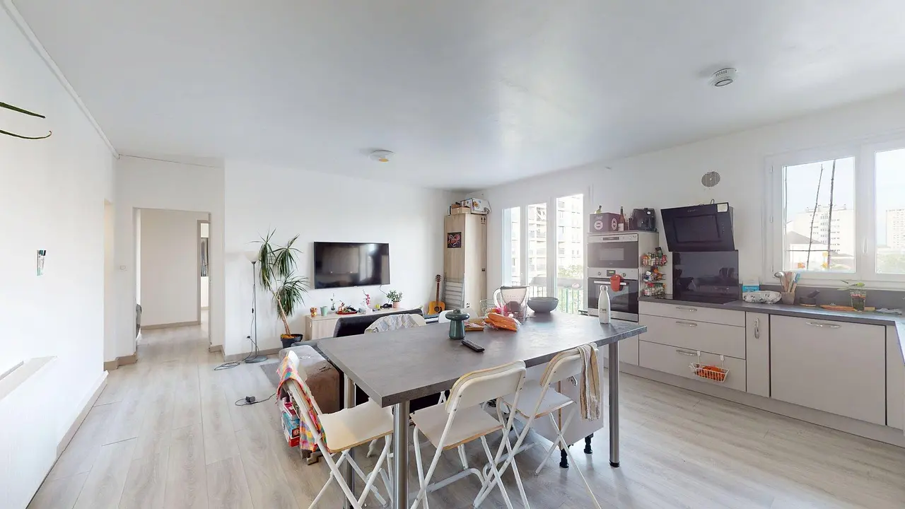 Colocation meublée de 92.0m2 - 423€ - Tours