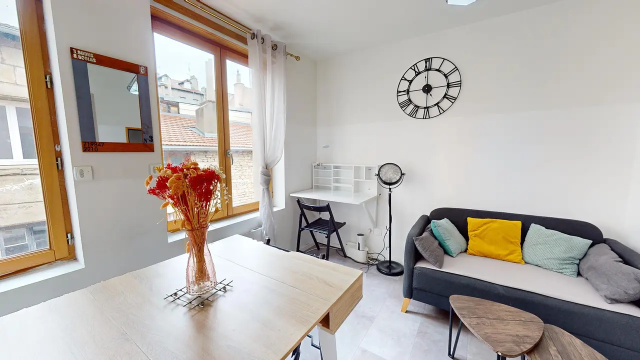Appartement meublé de 23.0m2 - 480€ - Saint-Étienne