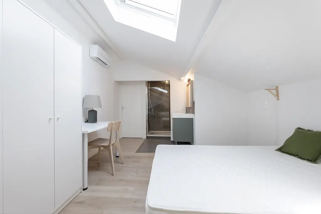 Colocation meublée de 178.31m2 - 691€ - Talence