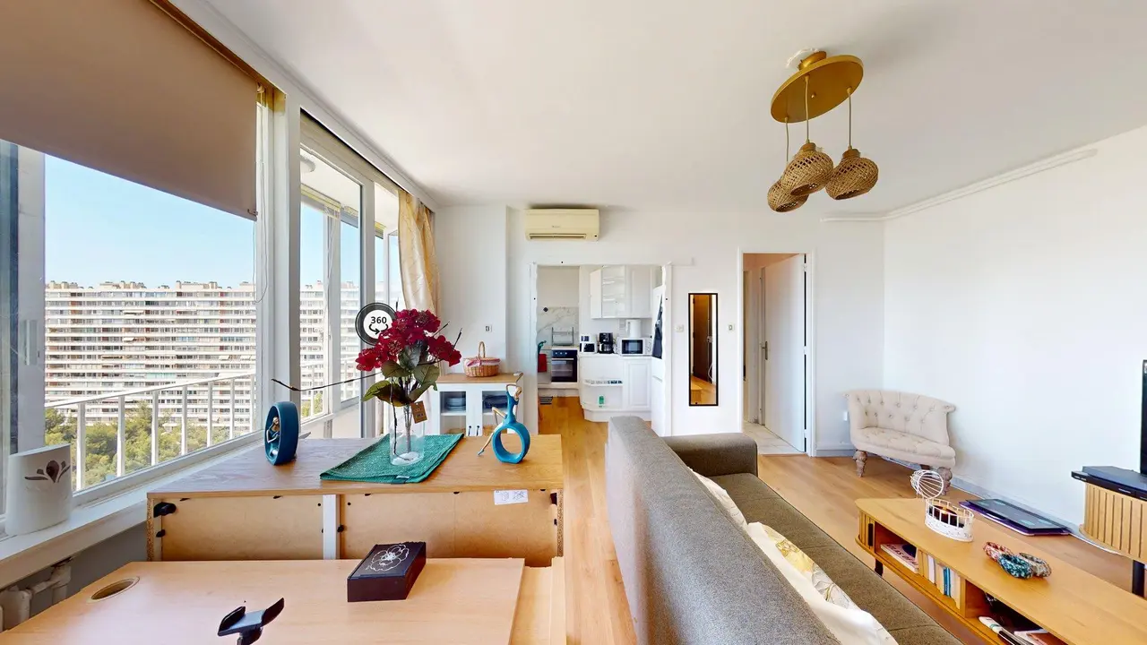 Appartement meublé de 39.75m2 - 960€ - Marseille