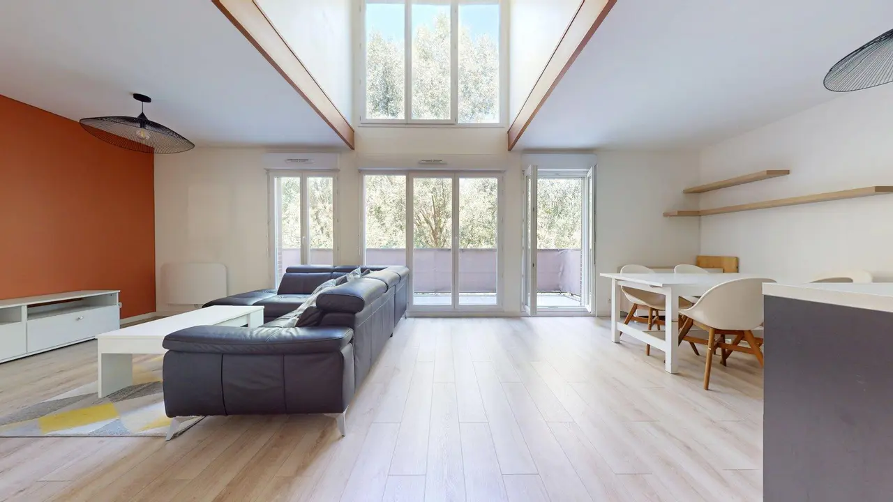 Appartement meublé de 78.26m2 - 1500€ - Ézanville