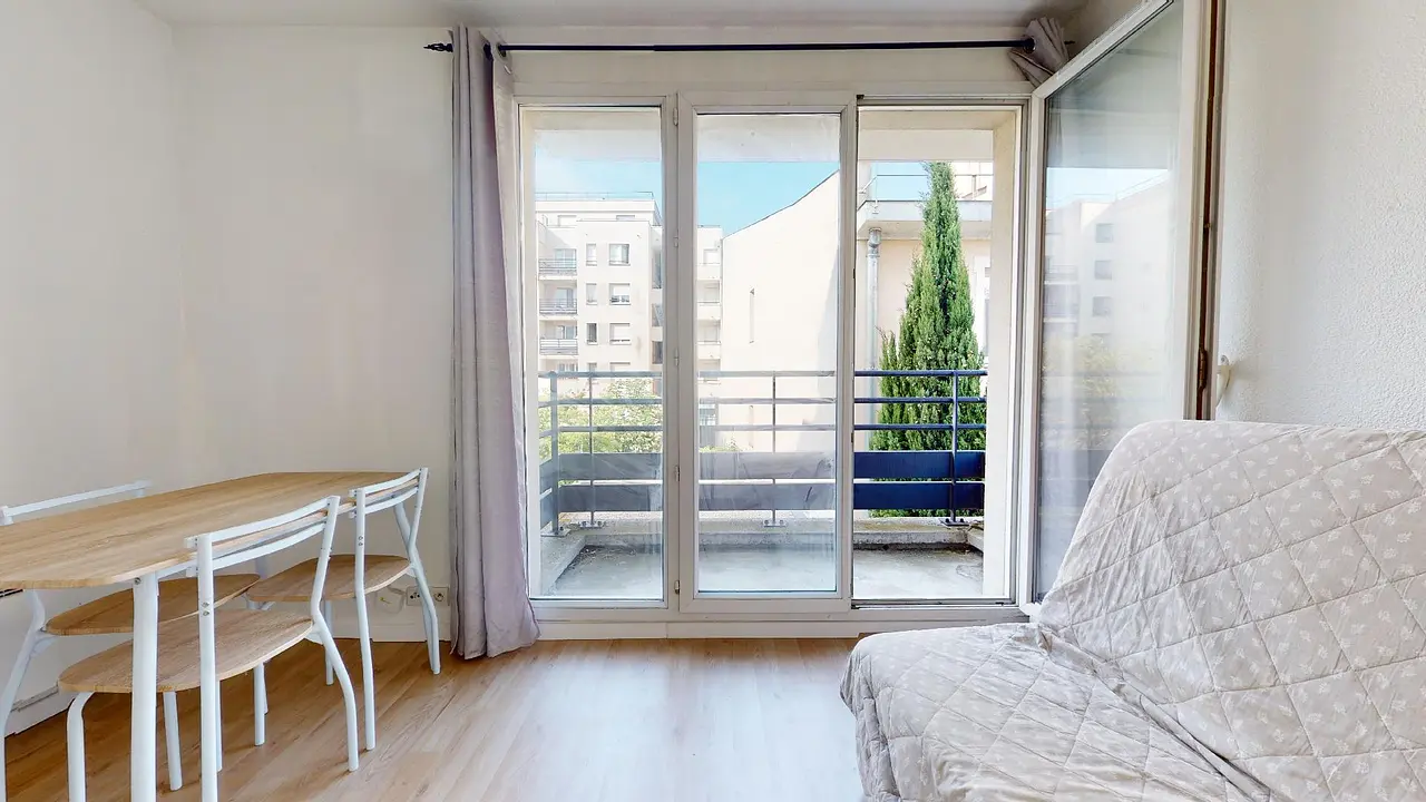 Appartement meublé de 28.8m2 - 765€ - Cergy