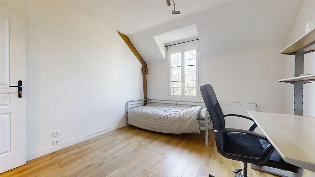 Colocation meublée de 200.0m2 - 550€ - Cergy