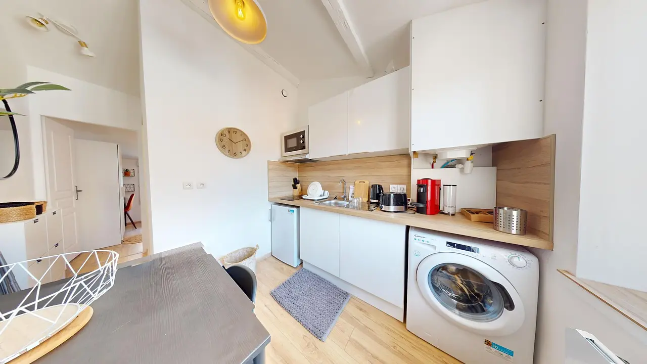 Appartement meublé de 16.74m2 - 698€ - Lyon