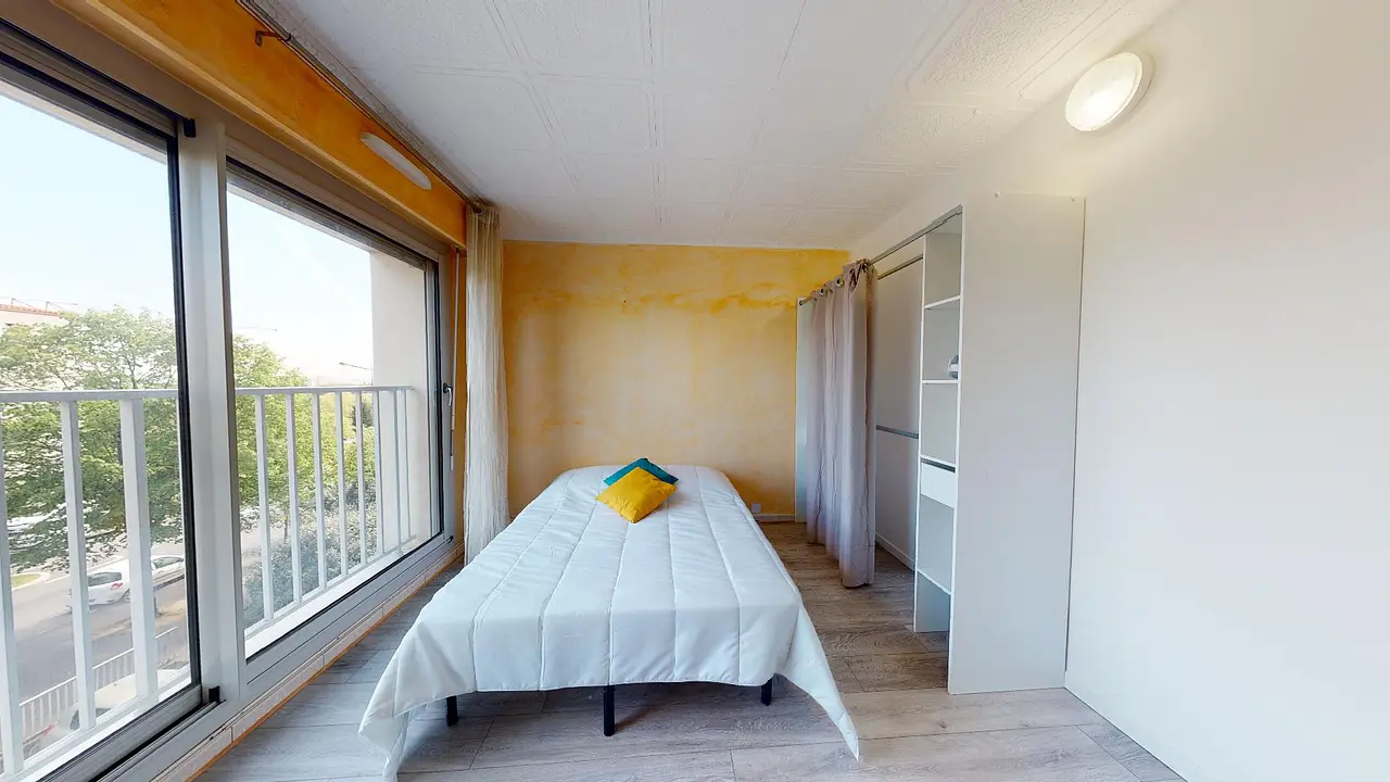 Colocation meublée de 95.0m2 - 557€ - Vénissieux