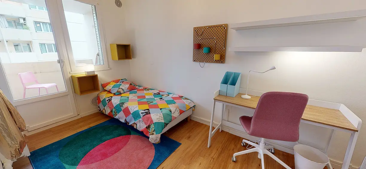 Colocation meublée de 78.0m2 - 613€ - Lyon