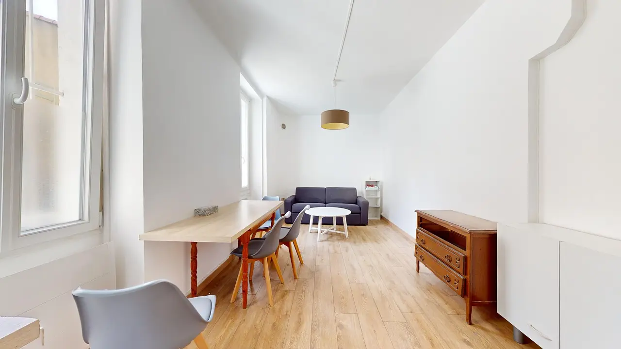 Appartement meublé de 40.0m2 - 645€ - Avignon