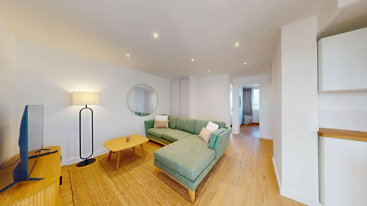 Colocation meublée de 72.27m2 - 495€ - Bron
