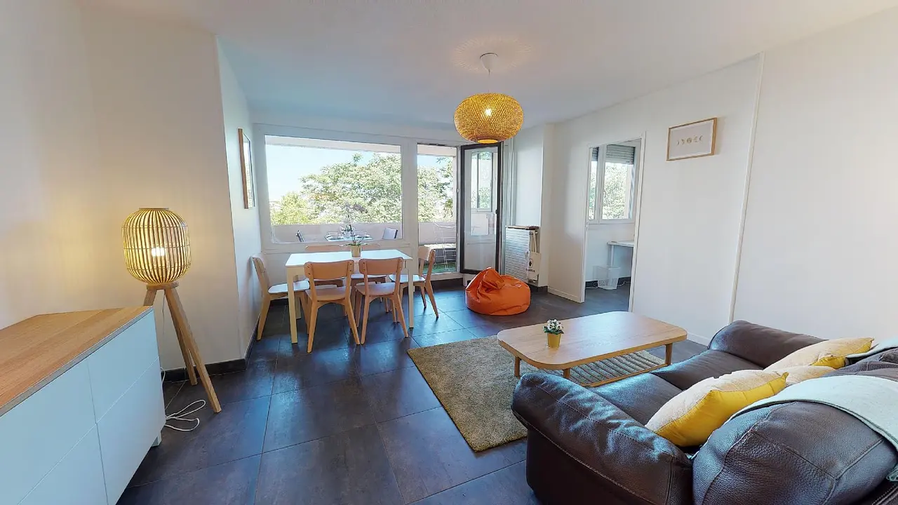 Colocation meublée de 104.0m2 - 498€ - Vénissieux