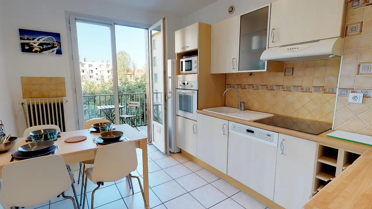 Colocation meublée de 92.0m2 - 542€ - Lyon