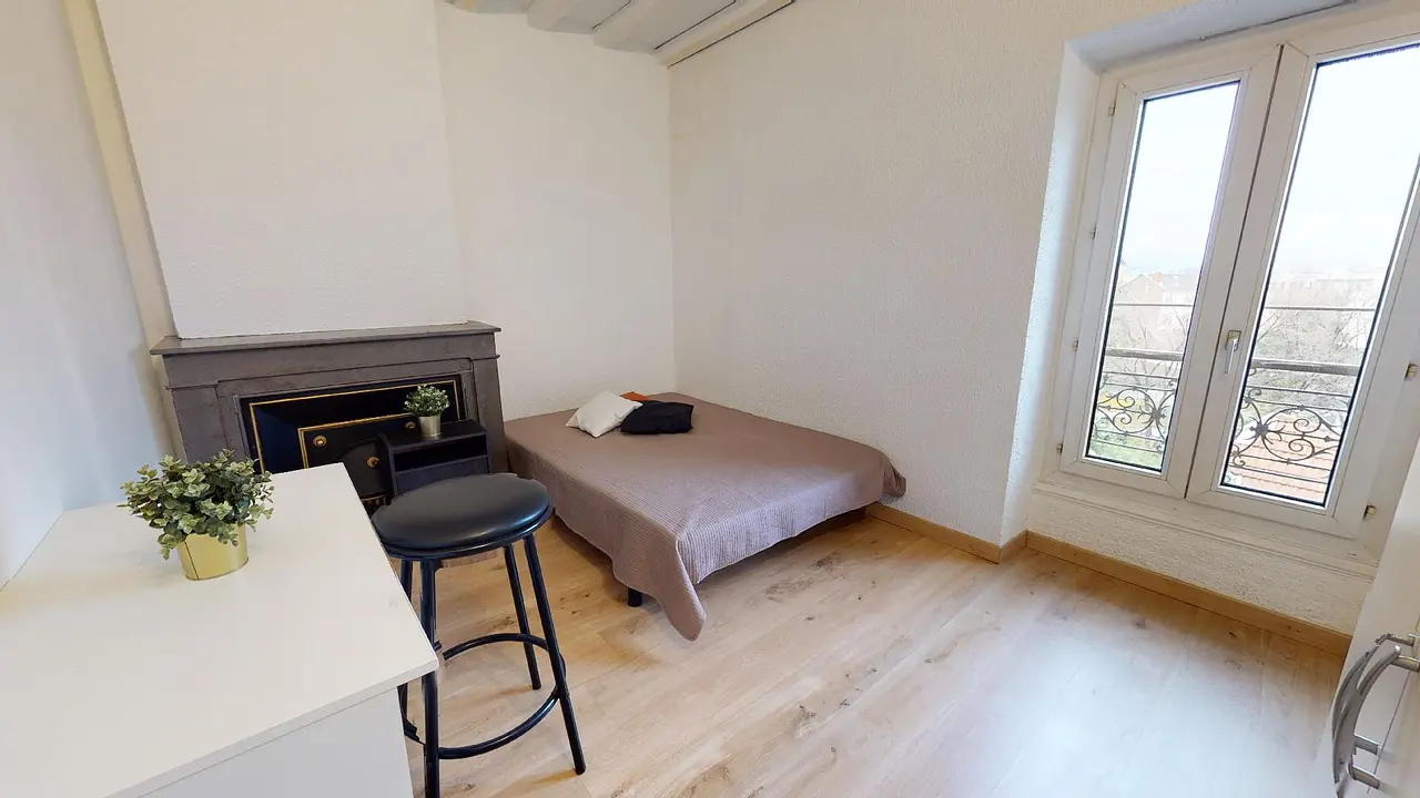 Colocation meublée de 107.0m2 - 428€ - Saint-Fons