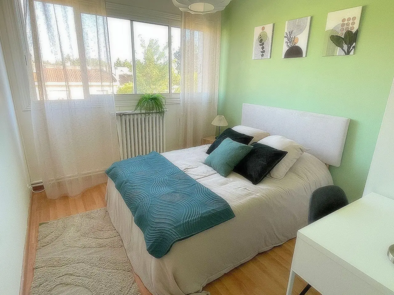 Chambre verte - Colocation mixte de 4 proche métro