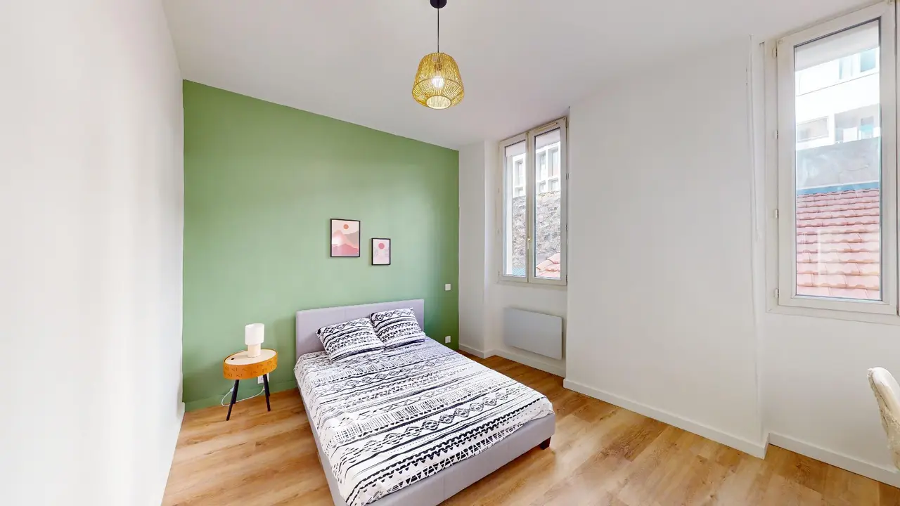 Colocation meublée de 77.0m2 - 520€ - Marseille