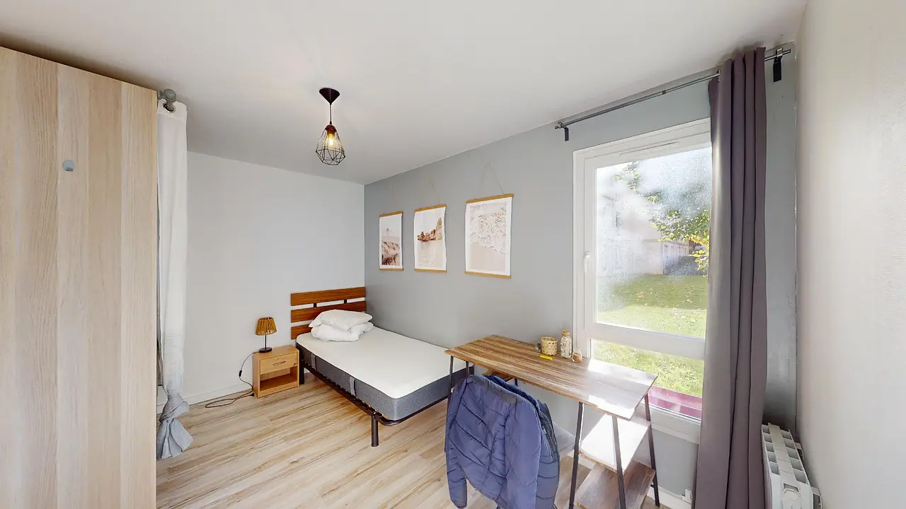 Colocation meublée de 90.0m2 - 690€ - Montigny-le-Bretonneux