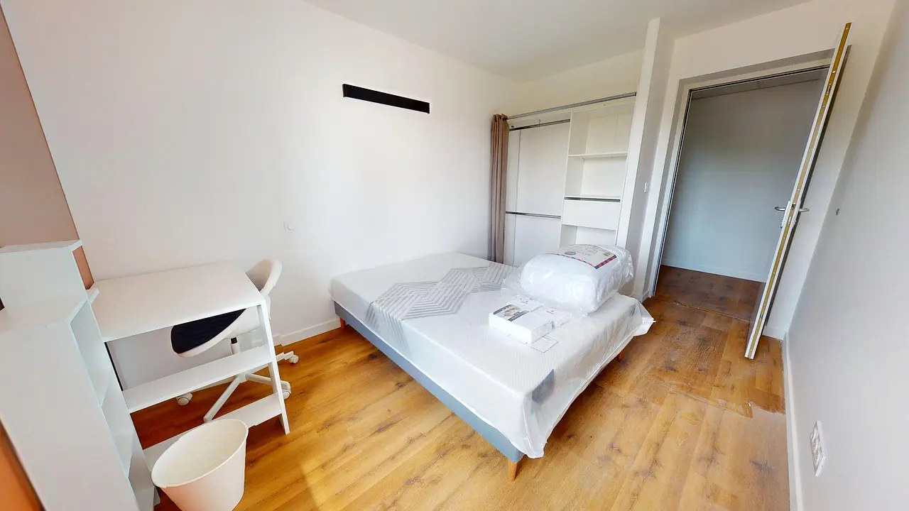 Colocation meublée de 270.0m2 - 545€ - Saint-Priest