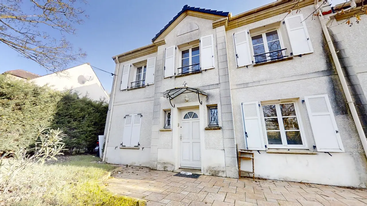 Colocation meublée de 200.0m2 - 550€ - Cergy