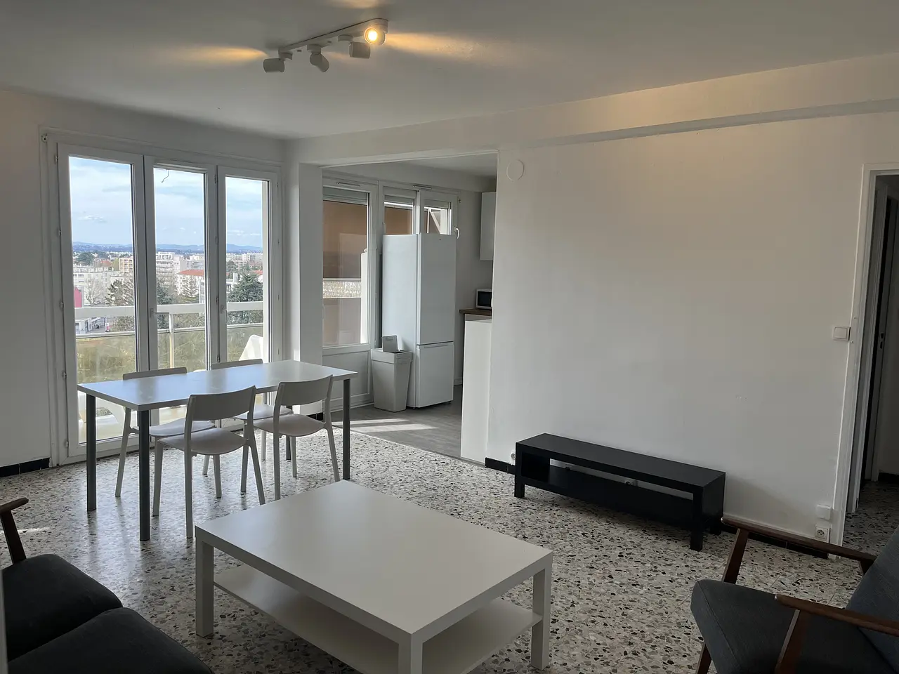 Appartement meublé de 82.56m2 - 1150€ - Sainte-Foy-lès-Lyon