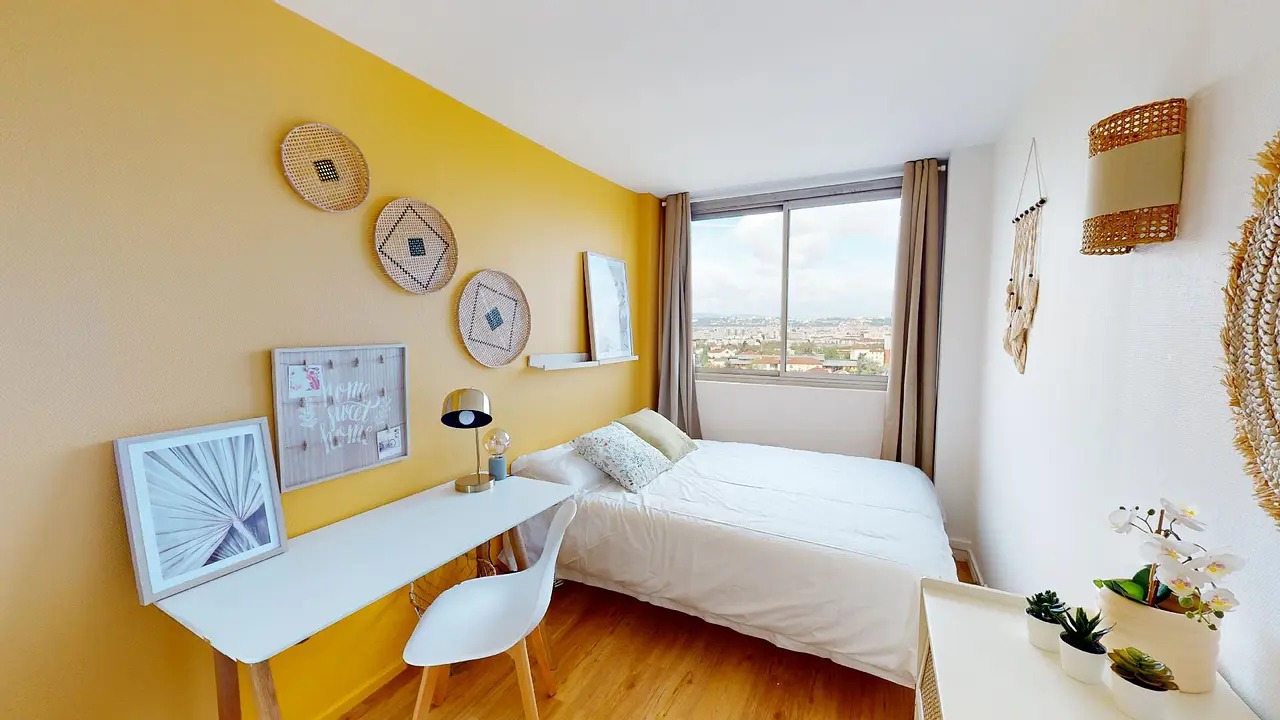 Colocation meublée de 102.51m2 - 520€ - Bron