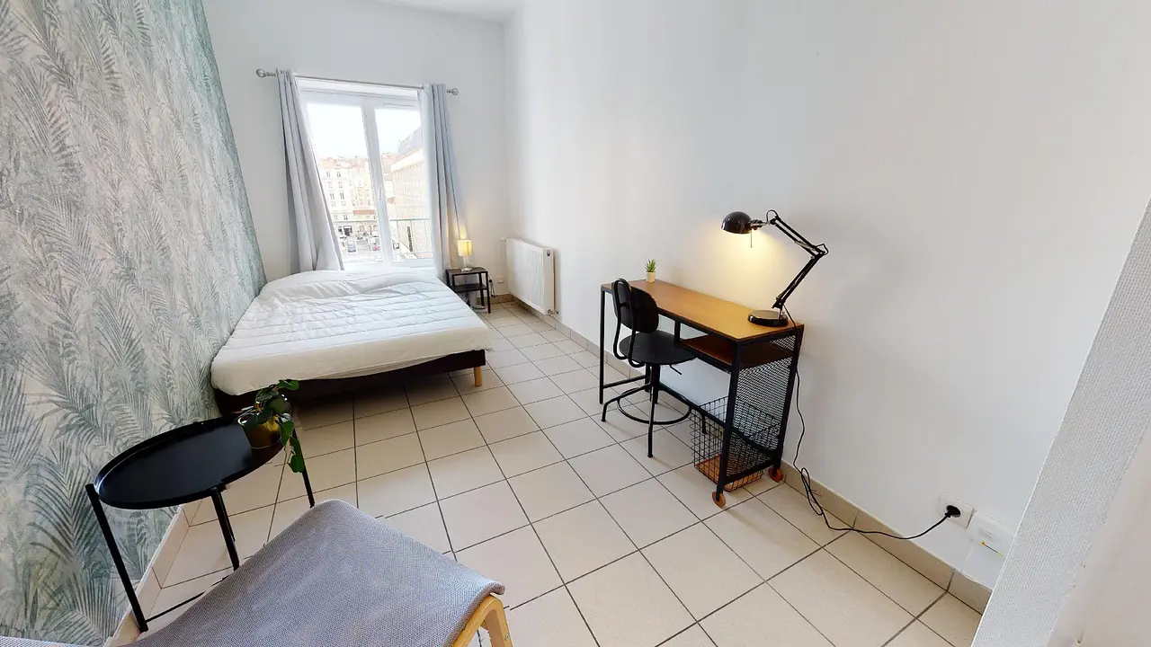 Colocation meublée de 65.0m2 - 651€ - Lyon