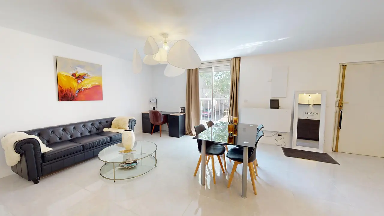 Appartement meublé de 47.052m2 - 807€ - Lormont