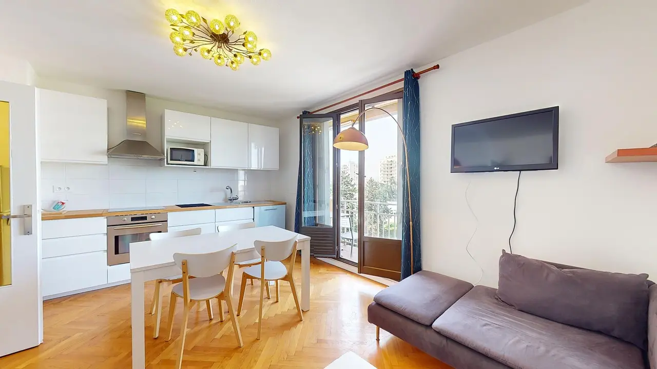 Colocation meublée de 79.0m2 - 490€ - Vénissieux