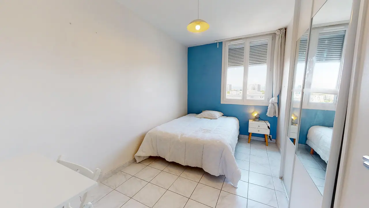 Colocation meublée de 78.0m2 - 499€ - Bron