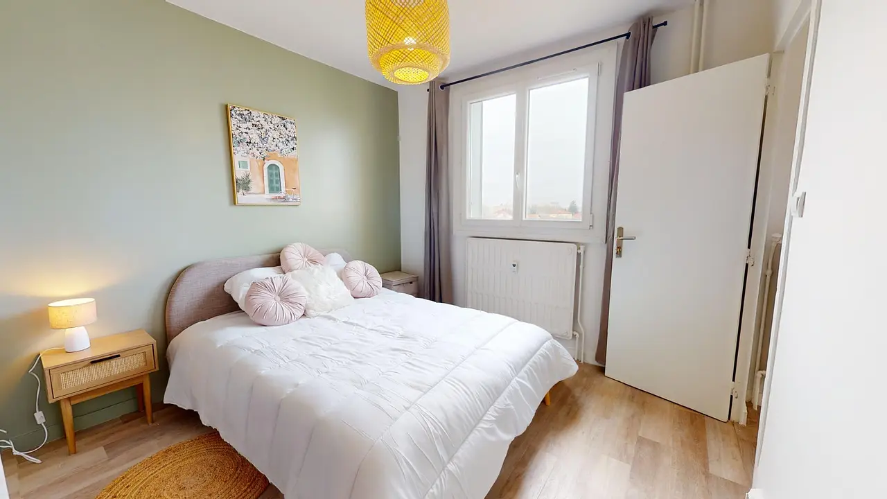 Colocation meublée de 67.0m2 - 496€ - Saint-Priest