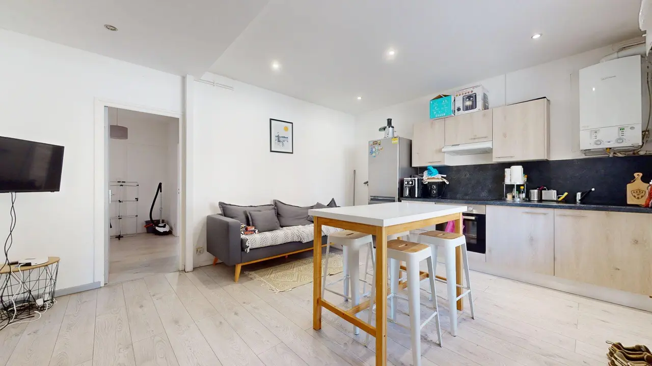 Colocation meublée de 80m2 - 315€ - Saint-Étienne