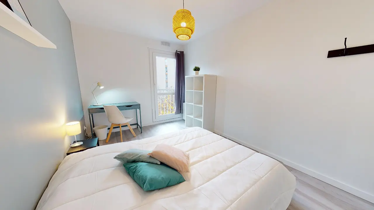 Colocation meublée de 102.0m2 - 527€ - Lyon
