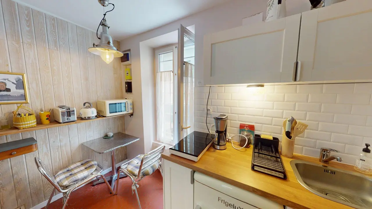 Appartement meublé de 18.71m2 - 1000€ - Paris