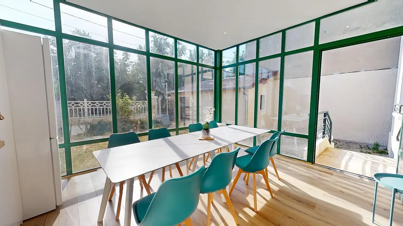 Colocation meublée de 260.0m2 - 495€ - Villeurbanne