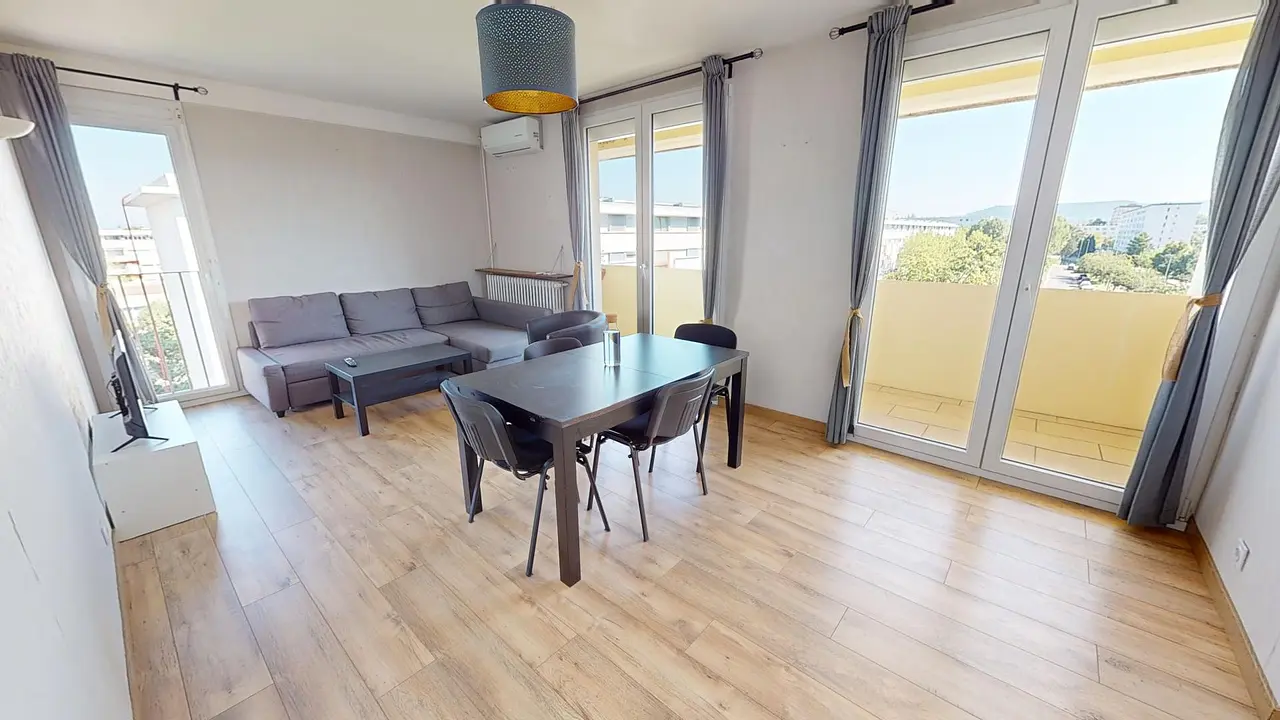 Colocation meublée de 85.0m2 - 383€ - Clermont-Ferrand