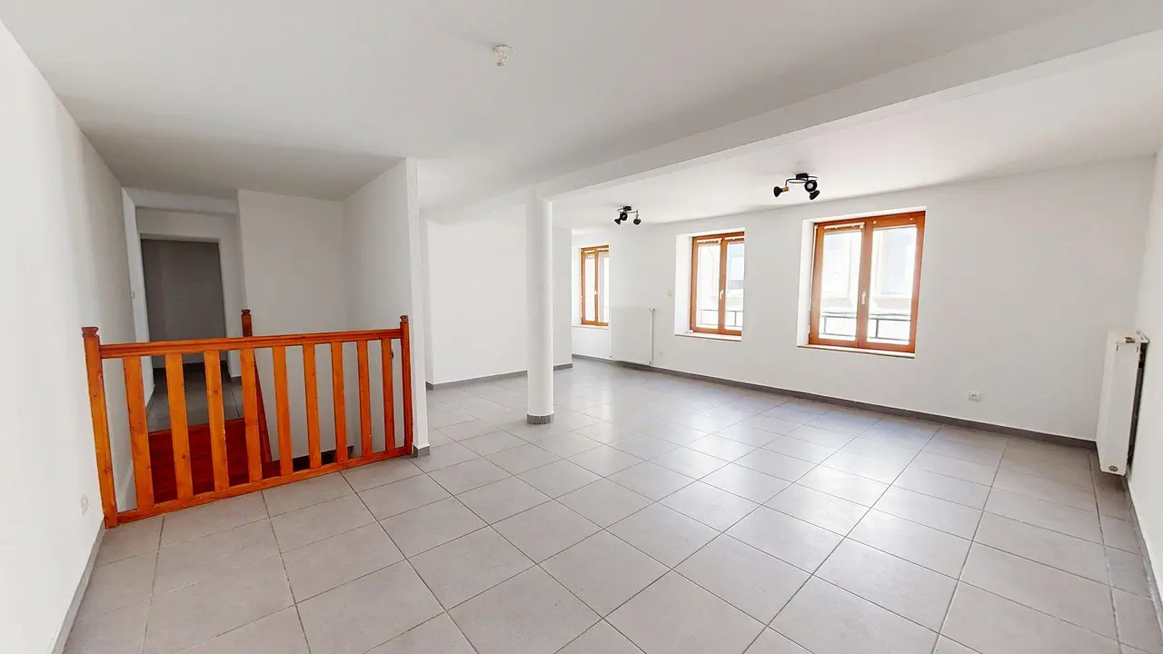 Appartement non meublé de 85.45m2 - 550€ - Saint-Étienne
