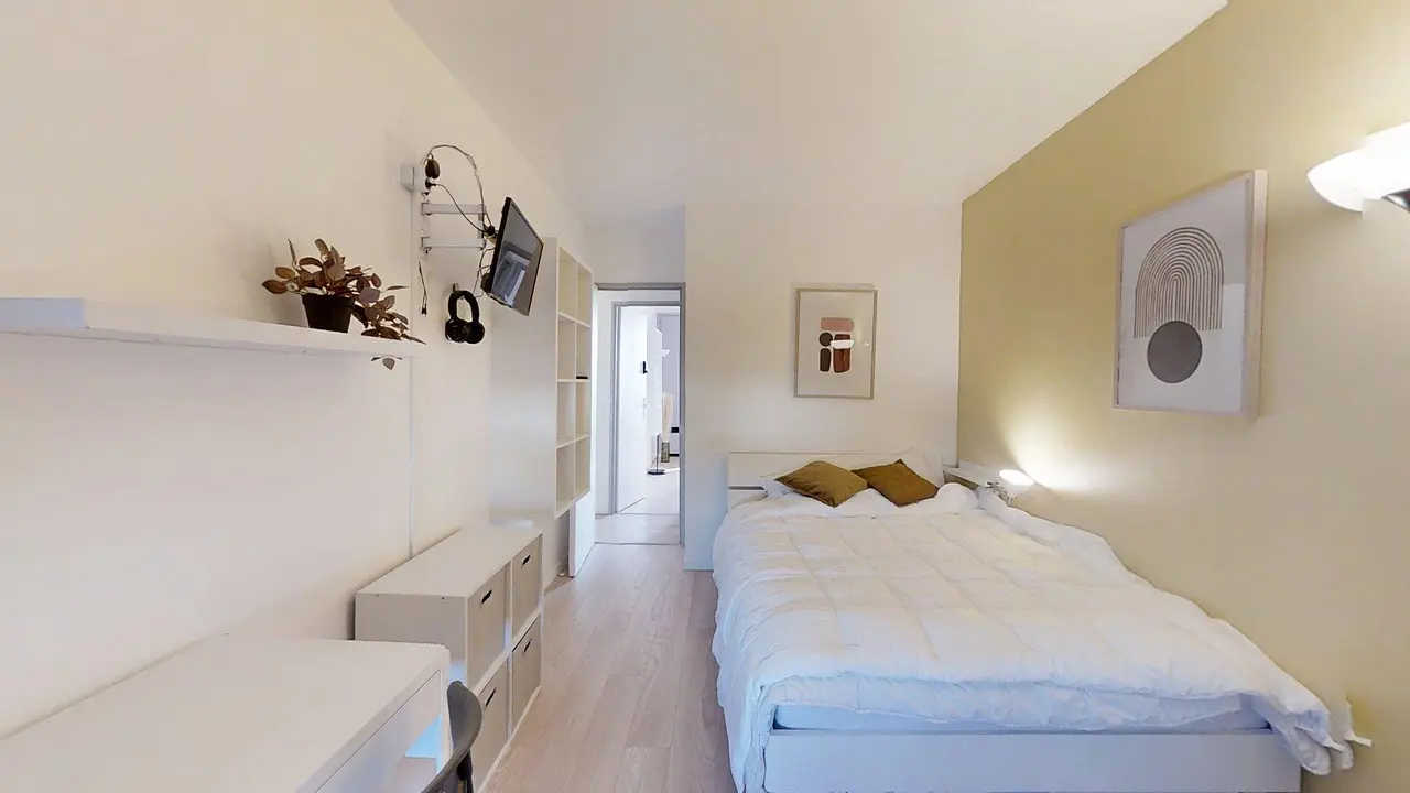 Colocation meublée de 96.88m2 - 528€ - Élancourt