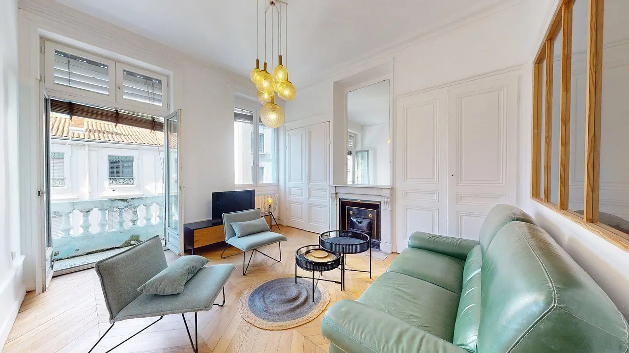 Appartement meublé de 65.74m2 - 1490€ - Lyon