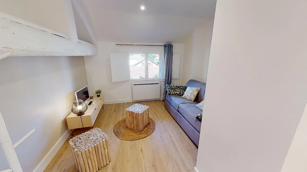 Appartement meublé de 27.18m2 - 596€ - Claix