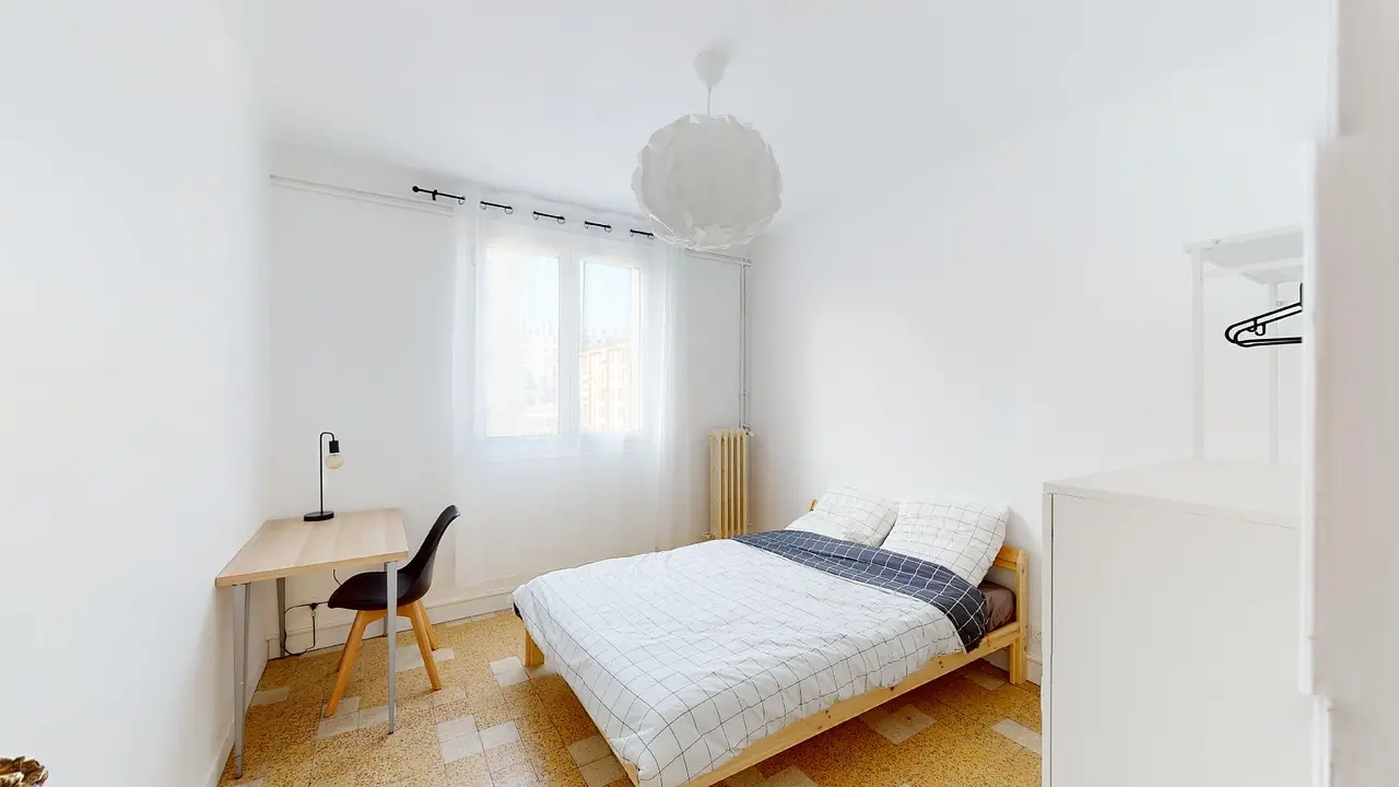 Colocation meublée de 70.0m2 - 499€ - Marseille