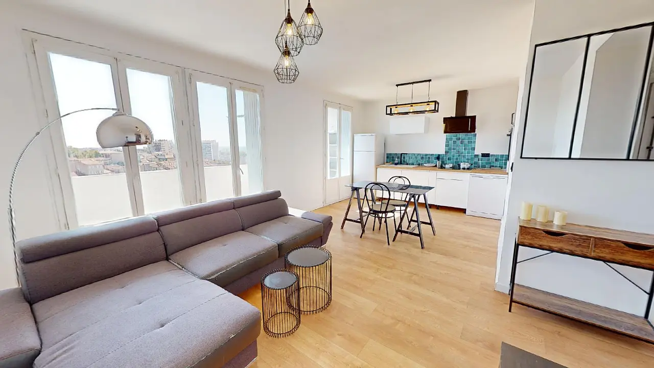 Appartement meublé de 55.0m2 - 1011€ - Marseille