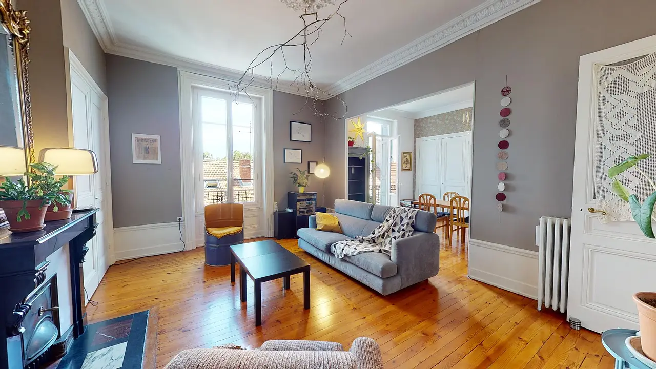 Appartement meublé de 133.0m2 - 845€ - Saint-Étienne