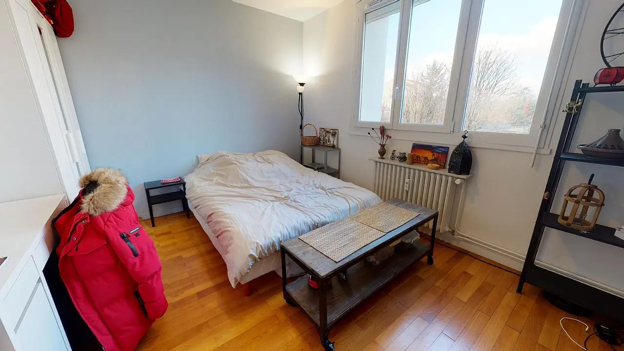 Colocation meublée de 75.0m2 - 435€ - Vénissieux